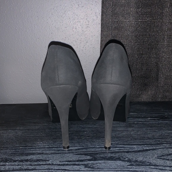 Black suede pumps - Picture 4 of 4